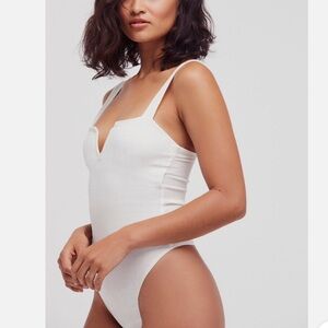 HEYSON Bodysuit Sweetheart Size Small NWT